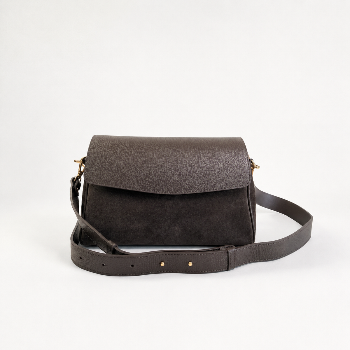 BORSA NOLA IN VERA PELLE SCAMOSCIATA