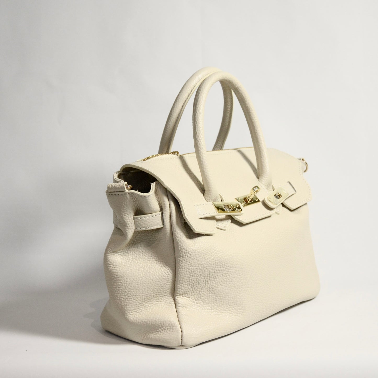 BORSA KAREN