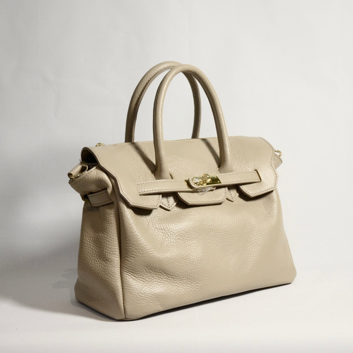 BORSA KAREN