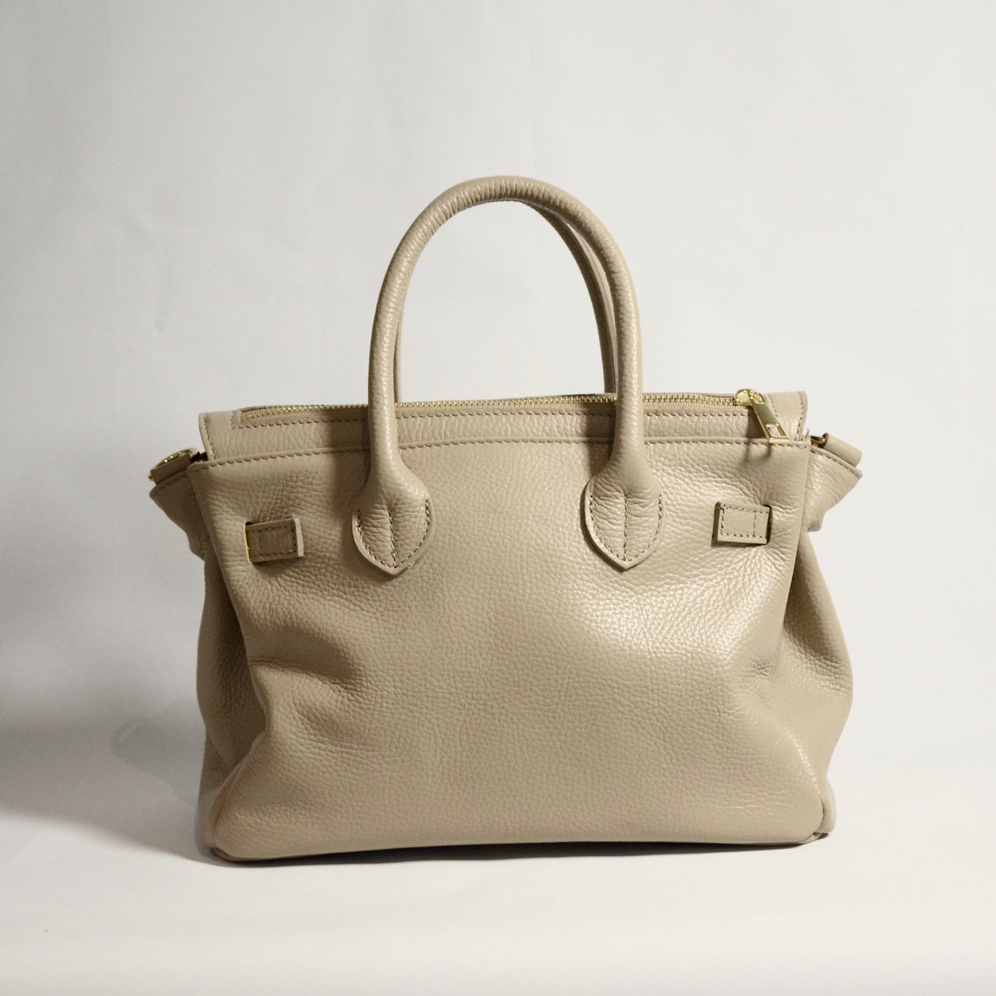BORSA KAREN