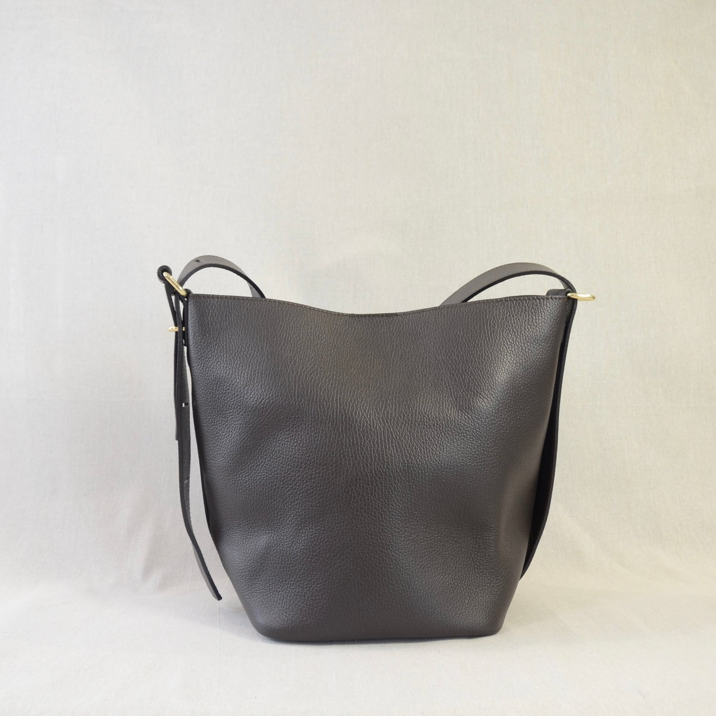 BORSA BUCKETT
