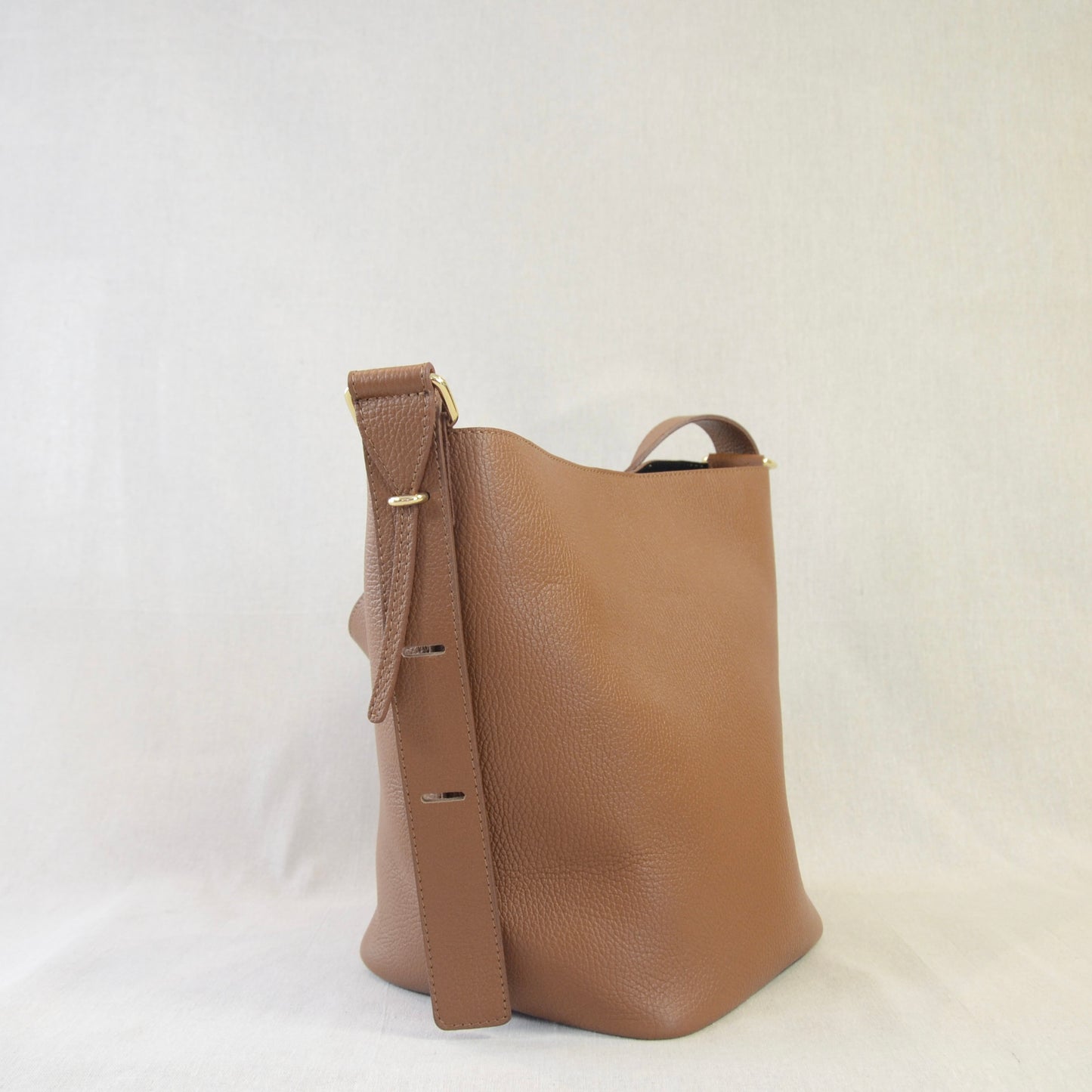 BORSA BUCKETT