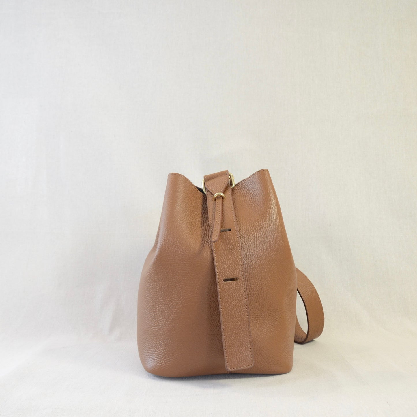 BORSA BUCKETT
