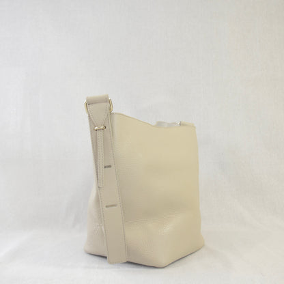 BORSA BUCKETT