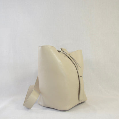 BORSA BUCKETT