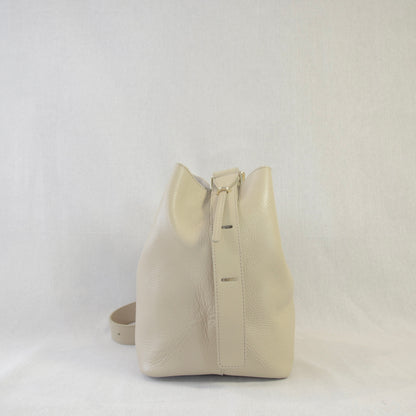 BORSA BUCKETT