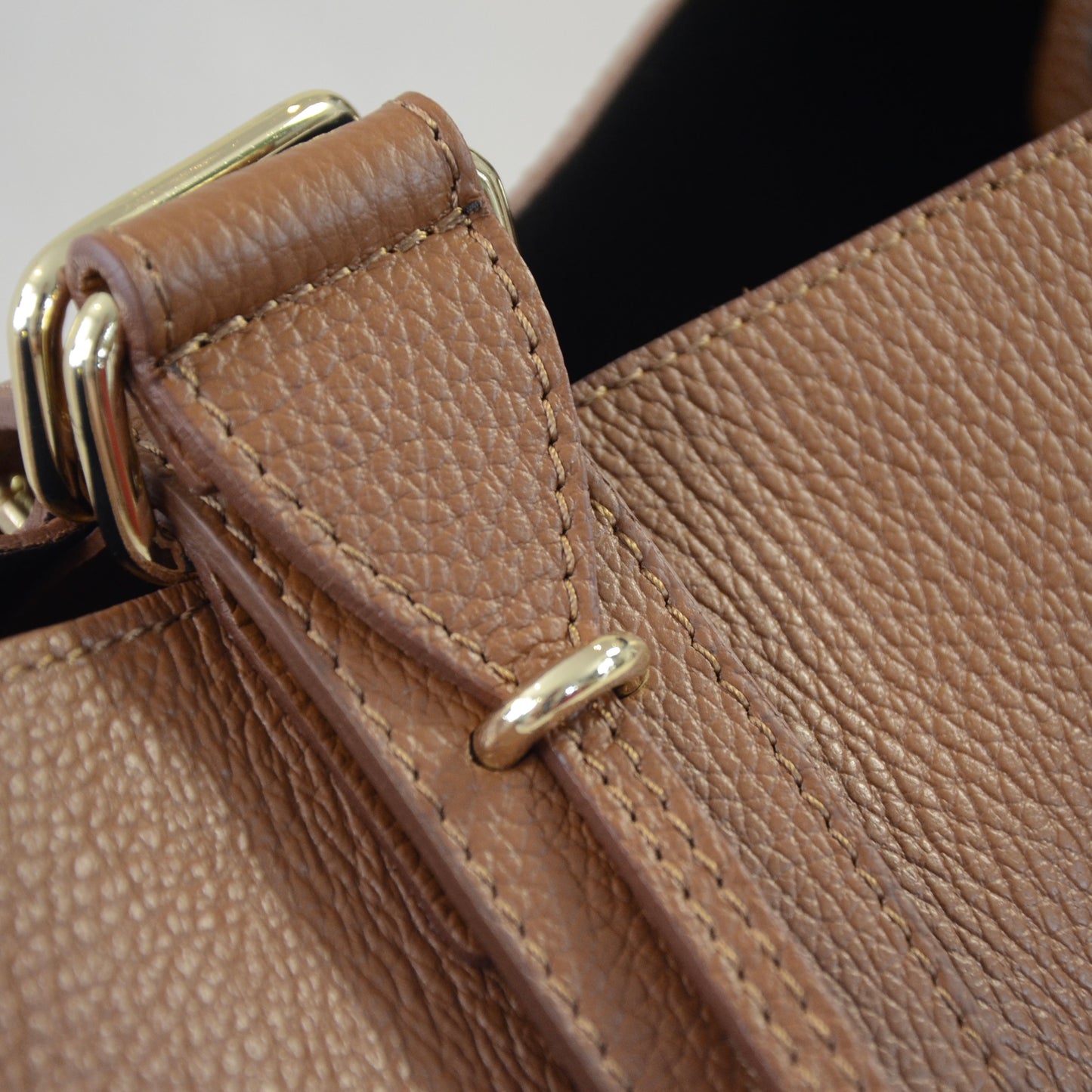BORSA BUCKETT
