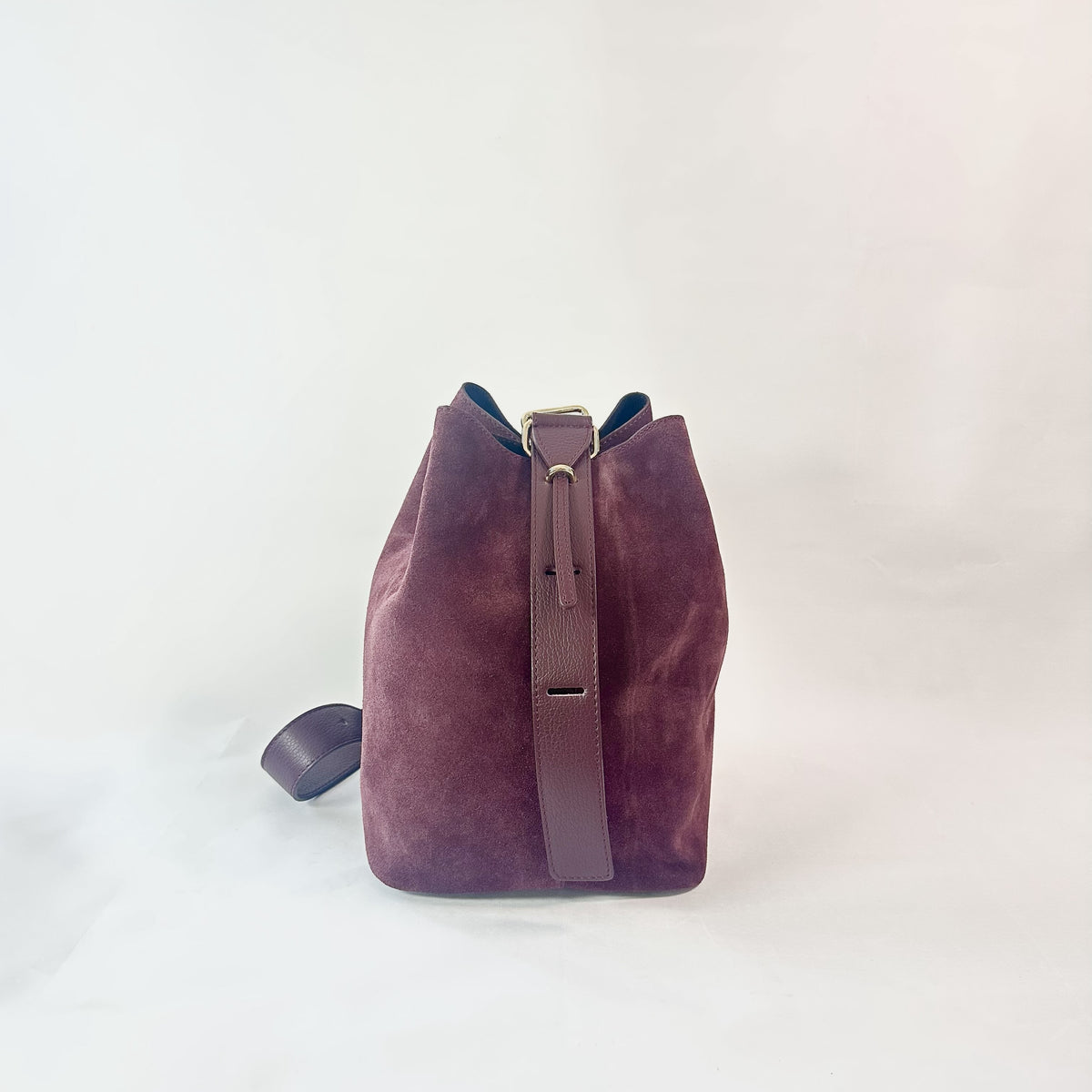 BUCKET BAG IN CAMOSCIO