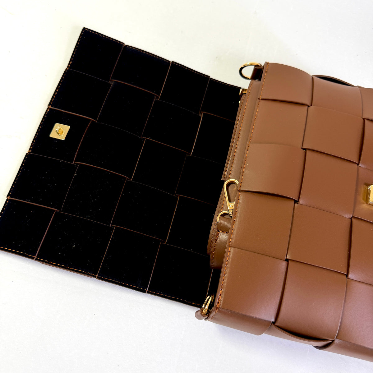 BORSA TETRIS INTRECCIATA IN VERA PELLE LISCIA MADE IN ITALY