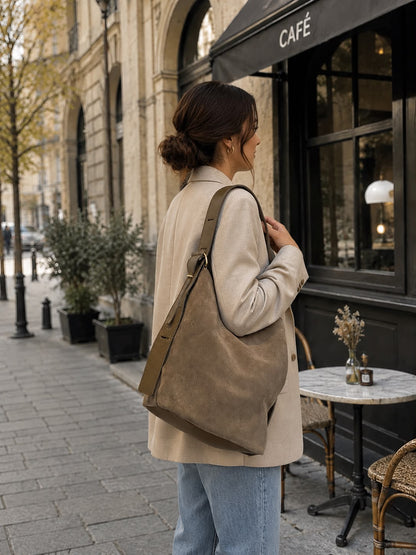 BUCKET BAG IN CAMOSCIO