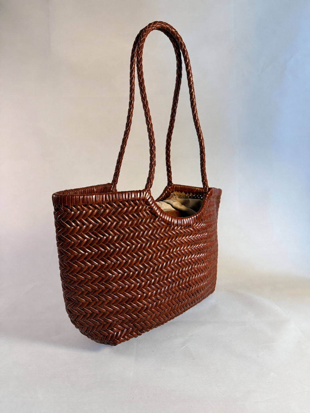 BORSA INTRECCIATA AGHATA MEDIA IN VERA PELLE